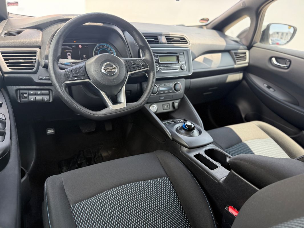Nissan Leaf — poza 3