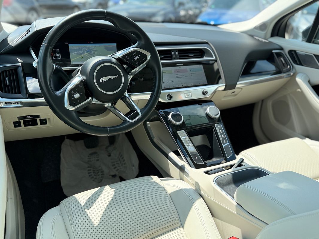 Jaguar I-Pace — poza 3