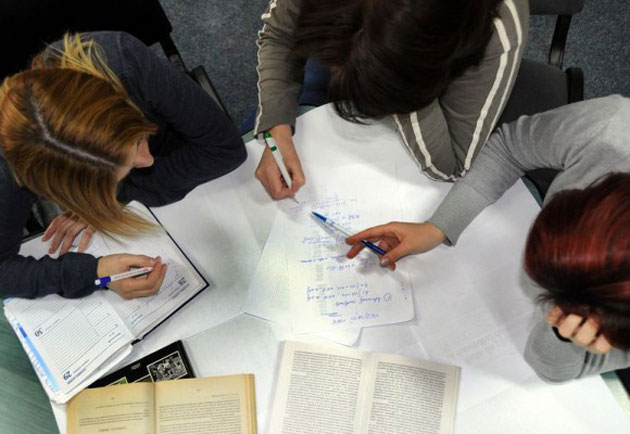 Bani negri pentru zile grele