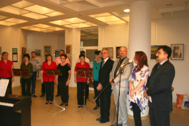 O sută de lucrări plastice expuse la “Festivalul de vară”