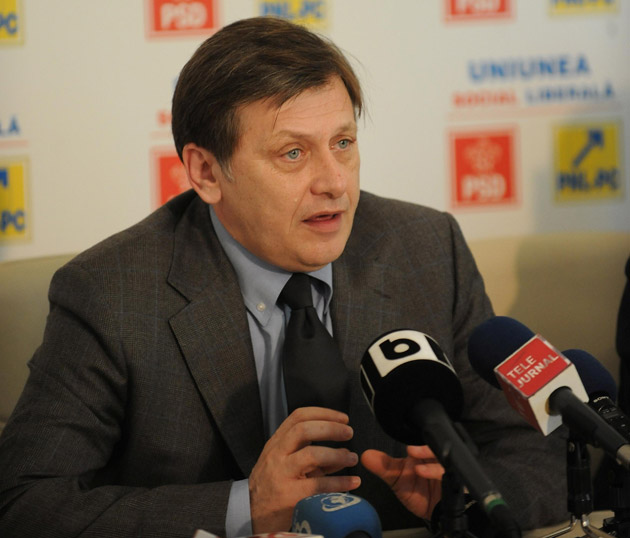 Unicameralismul şi reducerea parlamentarilor nu sunt soluţii pentru creşterea încrederii