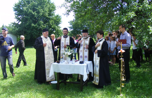 Protopopul Ioan Socolan a sfinţit ieri centrul multifuncţional din Livada Mică