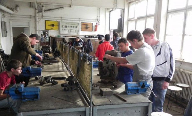 Meseria, brăţară de aur