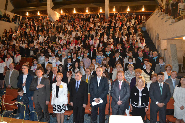 Sute de elevi premiaţi la Gala Olimpicilor Sătmăreni