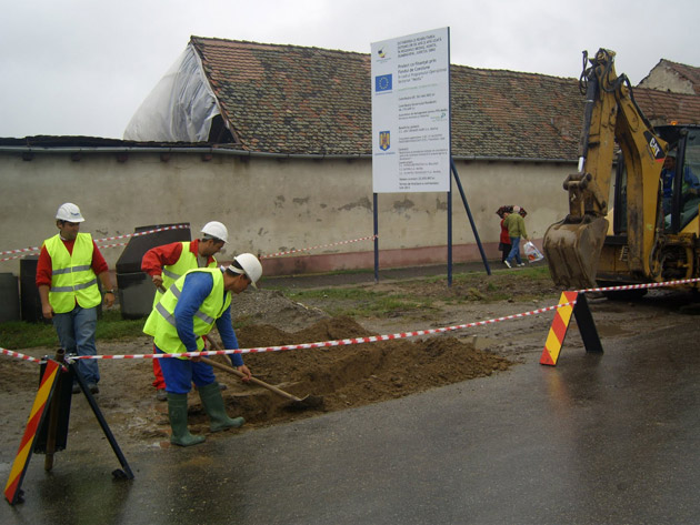 Primăriile sălăjene vor primi 9 milioane de lei pentru apă, canalizare şi reabilitarea drumurilor