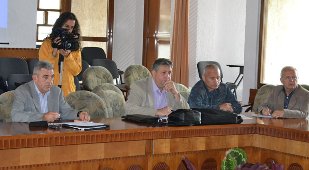 Sindicatele din învăţământ protestează împotriva desfiinţării colegiilor şcolare