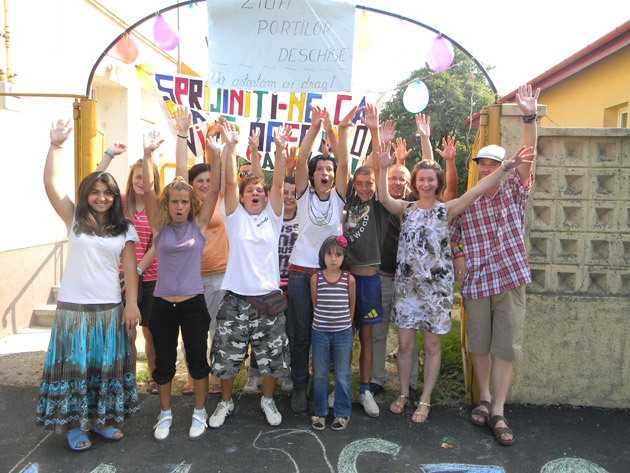 Jocuri sportive, expoziţii şi proiecţii video la Asociaţia STEA