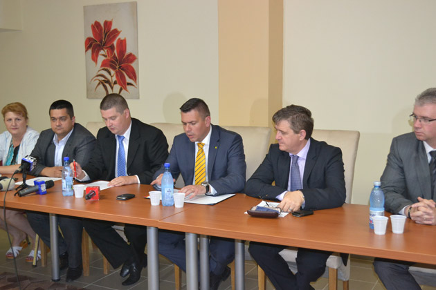 Consiliul Judeţean felicită intervenţia  medicilor sătmăreni