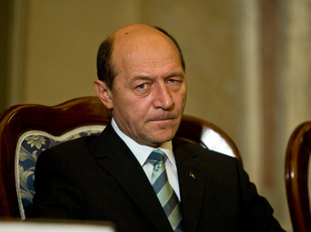 Parlamentul a respins referendumul iniţiat de Traian Băsescu
