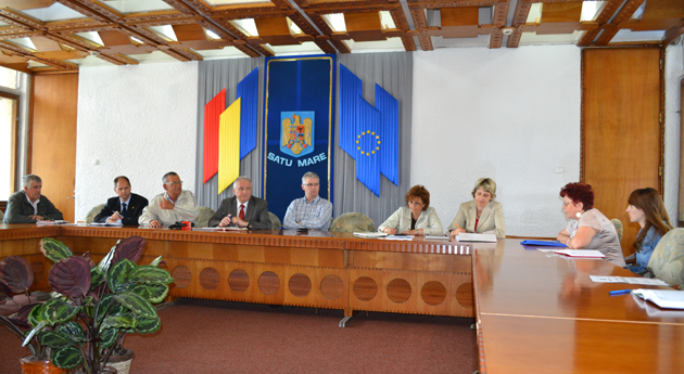 Pensionarii cer din nou Cantina Unio