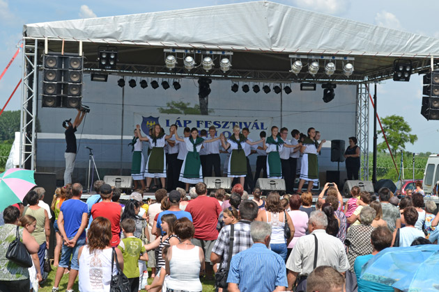 Distracţie şi voie bună la Festivalul Mlaştinii de la Căpleni