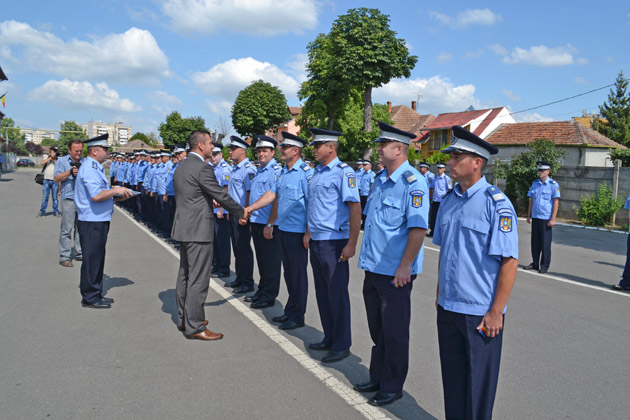 Avansări în grad la termen la pompieri şi jandarmi