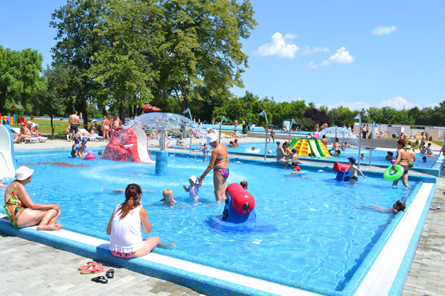 Ştrandul sătmărean, o alternativă pentru concediile costisitoare