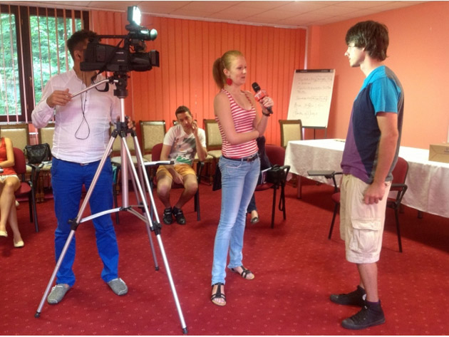 Tabără de creaţie în domeniul mass-media