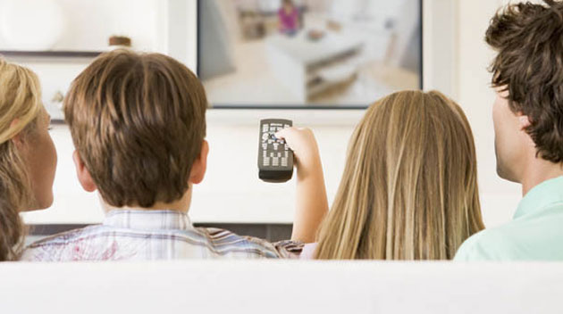 Femeile, ţinta aluziilor sexuale în emisiunile de divertisment difuzate la televiziunile din România