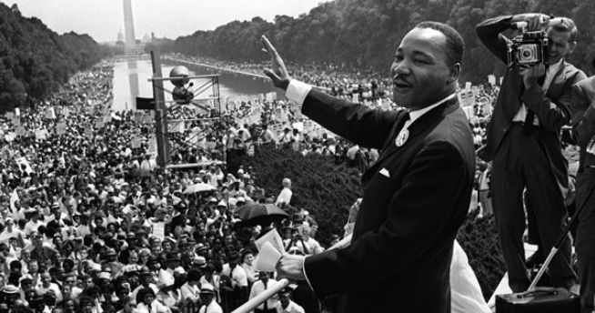 Obama, pe urmele lui Martin Luther King: Preşedintele american va susţine un discurs pe treptele Lincoln Memorial