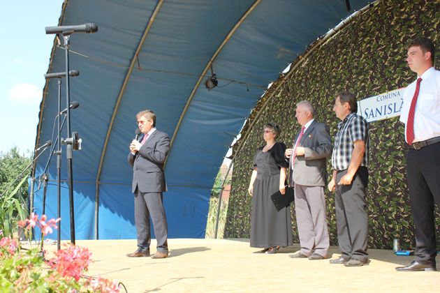 Distracţie mare cu fonduri mici la Sanislău