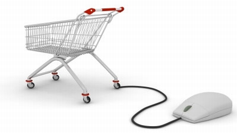 STUDIU: Produsele promovate online pot fi  supraevaluate din pricina "efectului de turmă"