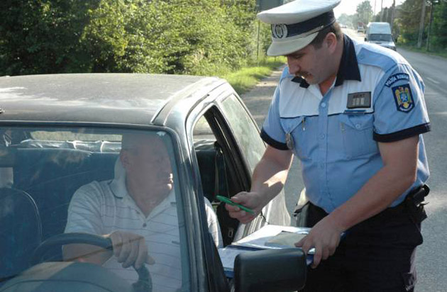 Dosare penale pentru şoferi depistaţi băuţi la volan