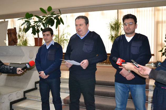 Informatorii şi dezinformatorii senatorului