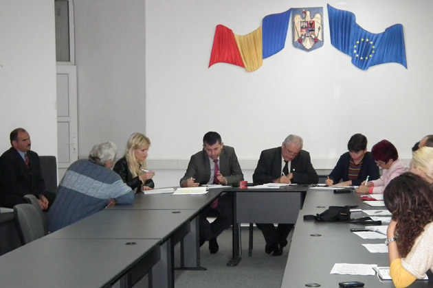 Cetăţenii îşi caută dreptatea prin traducători