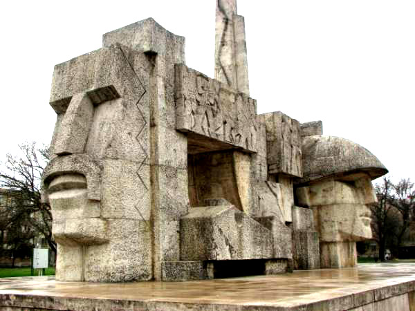 Monumentul Ostaşului Român din Carei, preluat de Muzeul Judeţean