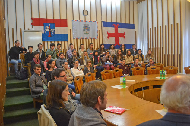 Elevi francezi, în vizită la Primăria Satu Mare