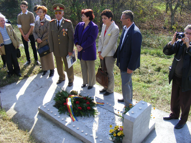 Moment solemn la mormântul eroului necunsocut