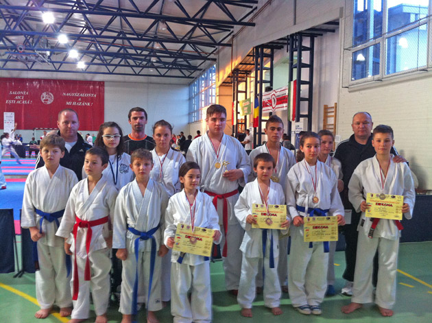 CS Samuraiul a obţinut 10 medalii la Cupa „Kuranai  Karate Open”
