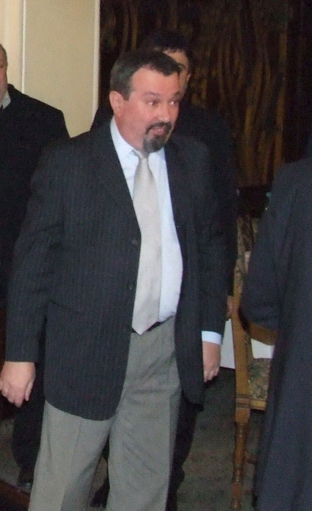 Marian Valer dă bir cu fugiţii