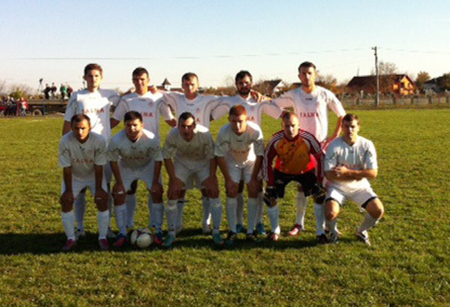 Derby pentru un loc în finală