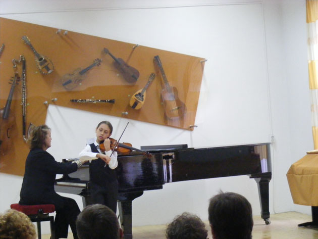 Recital cu laureaţi ai Festivalului  “Remember Enescu”, la Liceul de Arte