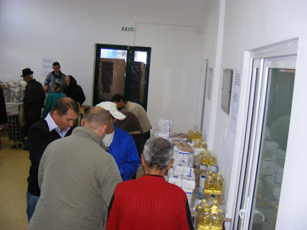 ASALT la alimente GRATUITE. VEZI condiţiile în care pot fi PRIMITE