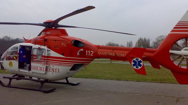 Un copil de DOI ani a BĂUT ACID SULFURIC. Elicopterul SMURD l-a transportat la Cluj