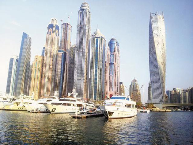 Un român care a muncit la Burj al Arab în Dubai: "Primeam bacşiş de cinci ori mai mare decât salariul"