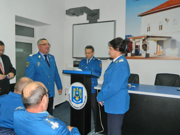 Zece jandarmi avansaţi în grad de Ziua Naţională a României