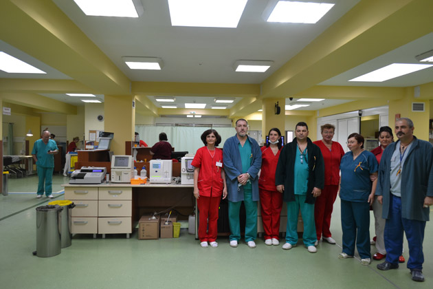 Medicii şi asistentele intră în grevă de avertisment