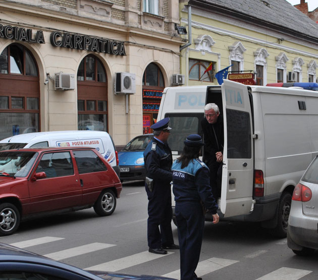 Directorul Pintea, arestat pentru luare de mită