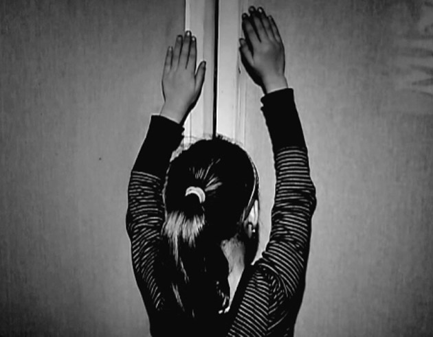 Dragoste de mamă, între ALCOOL şi BĂTĂI zilnice. Detaliile unui caz INCREDIBIL