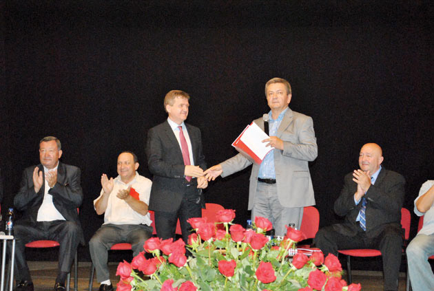 Zeci de social-democraţi sătmăreni la Consiliul Naţional