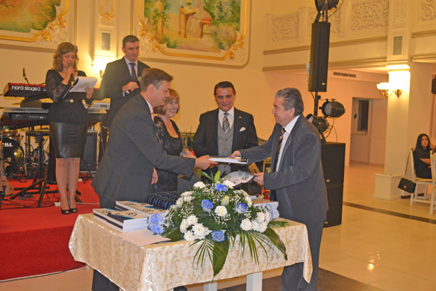 Două decenii de premiere a performanţelor economice