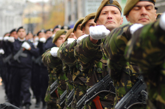 Aproape jumătate dintre generalii Armatei au fost scoşi la pensie