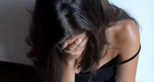 Show deocheat cu o eleva de liceu din Constanta! La 15 ani, fata a fost surprinsa in ipostaze incredibile cu sase colegi!