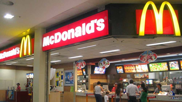 Cât câştigă un angajat McDonald's
