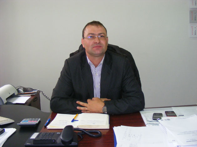 Marius Bucureştean conduce excelent “Rematul”