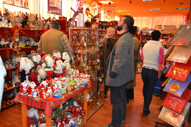 Sătmărenii nu se înghesuie la cadouri de Moş Nicolae