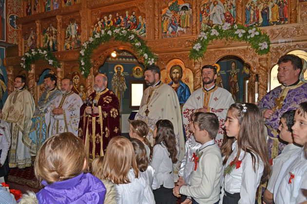 Biserică arhiplină la hramul Liceului Teologic Ortodox “Nicolae Steinhardt”