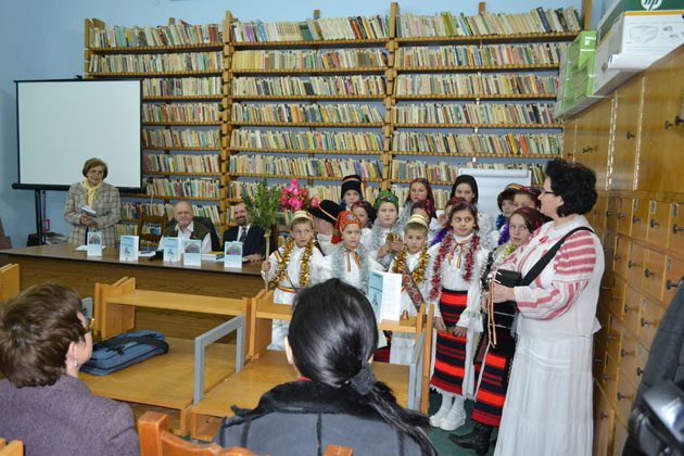 “Lumea legendelor româneşti”, lansată la Biblioteca Judeţeană