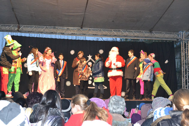 Moş Nicolae a fost darnic la Negreşti