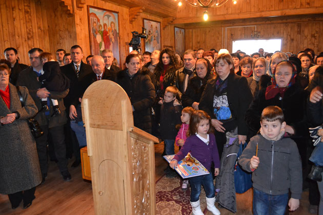 Hram la Schitul Sfântul Arhidiacon Ştefan de la Luna Şes